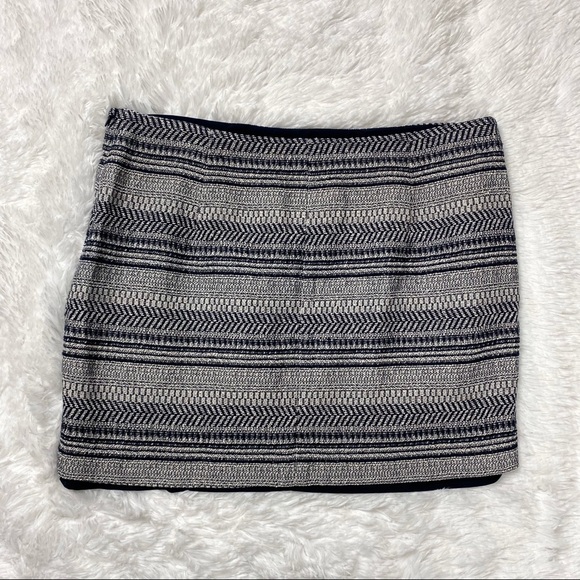 Banana Republic Woven Blue and Cream Mini Skirt 14 - Picture 3 of 8